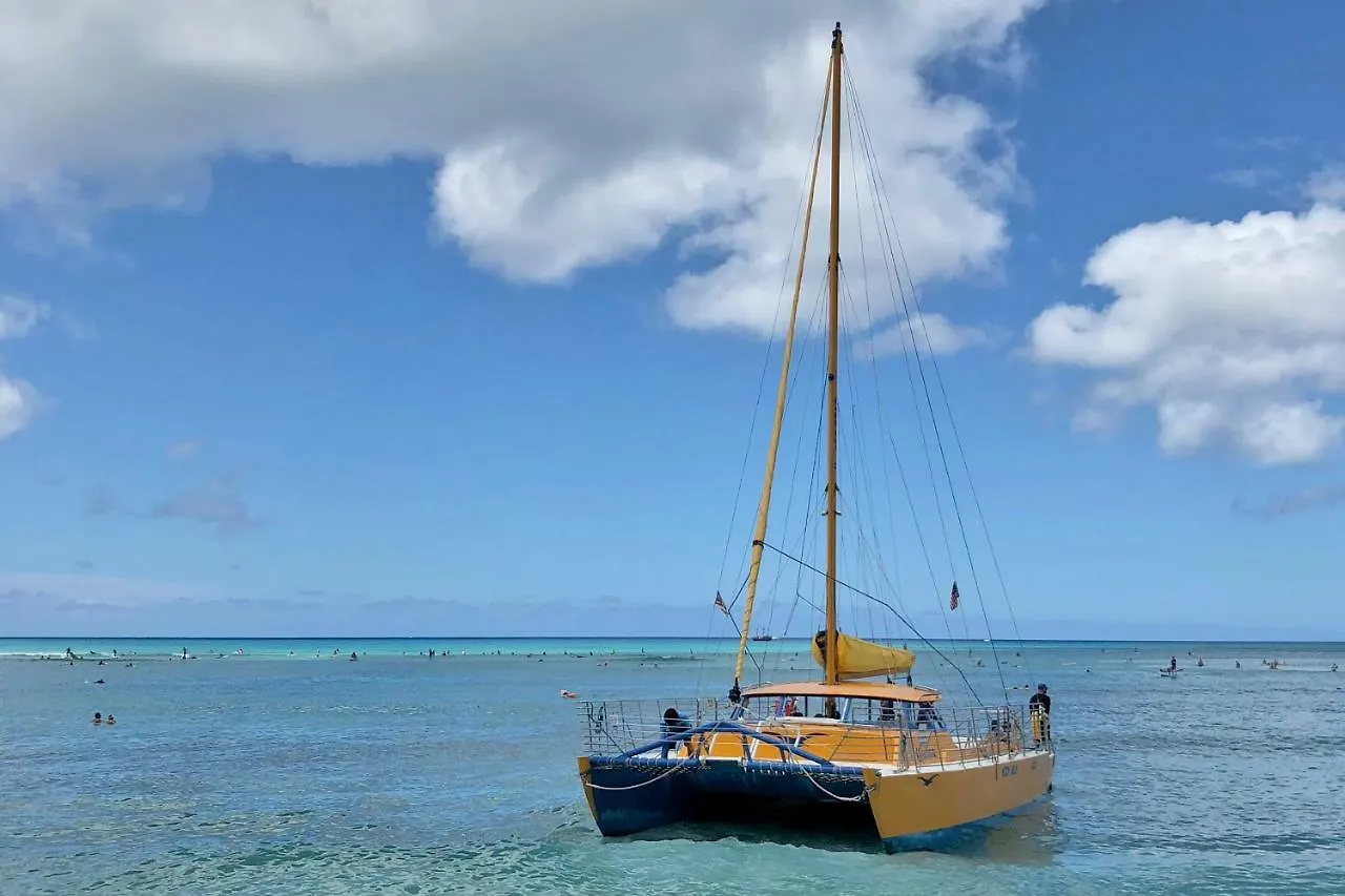 Island Colony Suites Honolulu